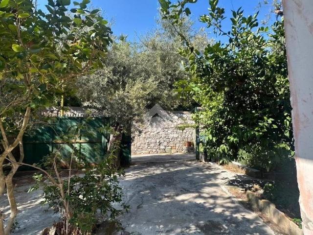Casa indipendente in vendita a Lettere NA