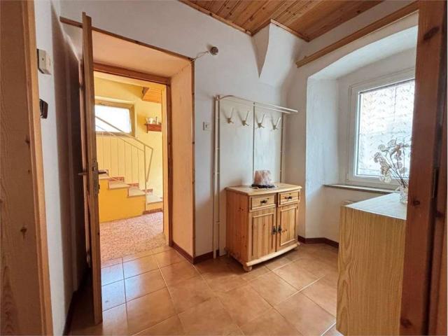 Casa indipendente in vendita a Levico Terme TN