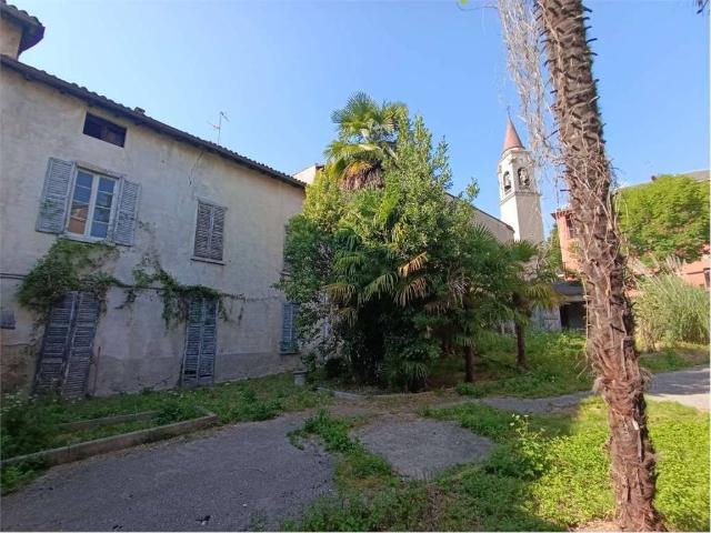 Casa indipendente in vendita a Lecco LC