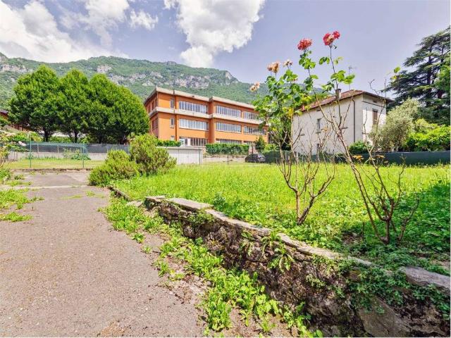 Casa indipendente in vendita a Lecco LC