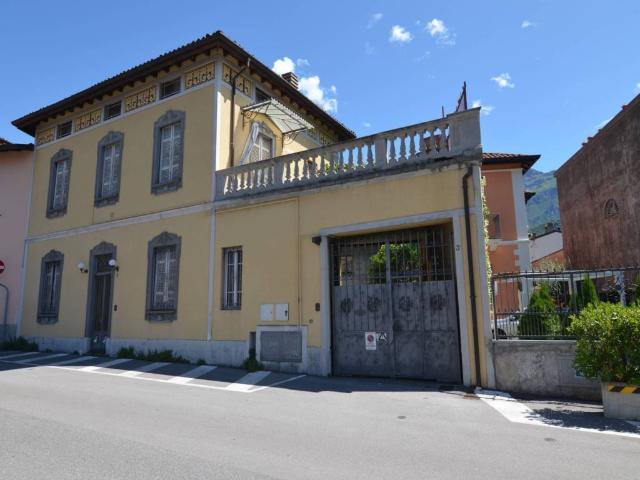 Casa indipendente in vendita a Lecco LC