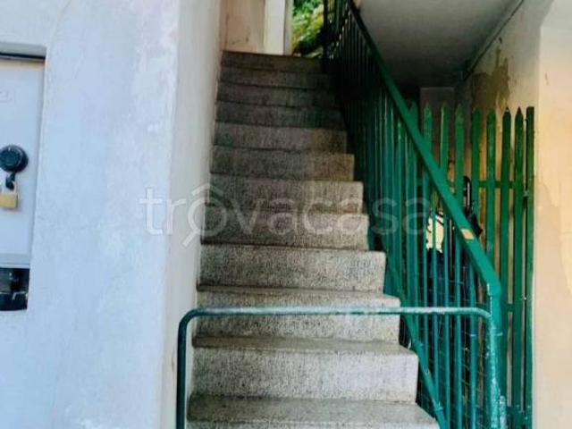 Casa indipendente in vendita a Lecco via gaetano donizetti 33, Maggianico Bione