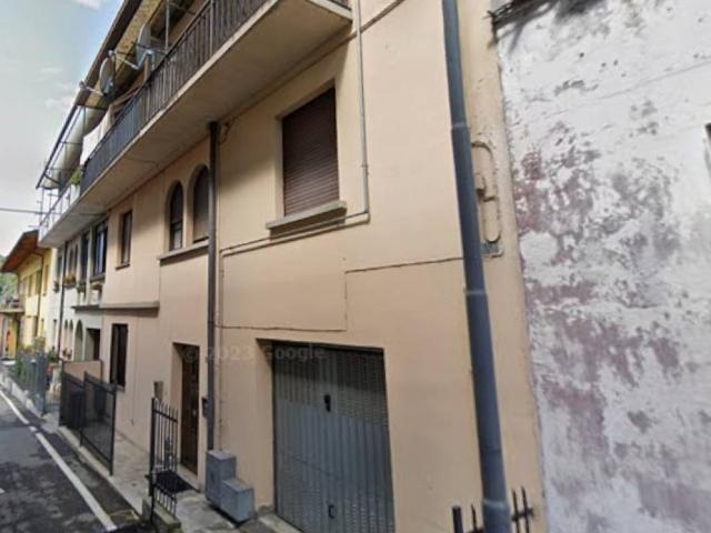 Casa indipendente in vendita a Leffe BG