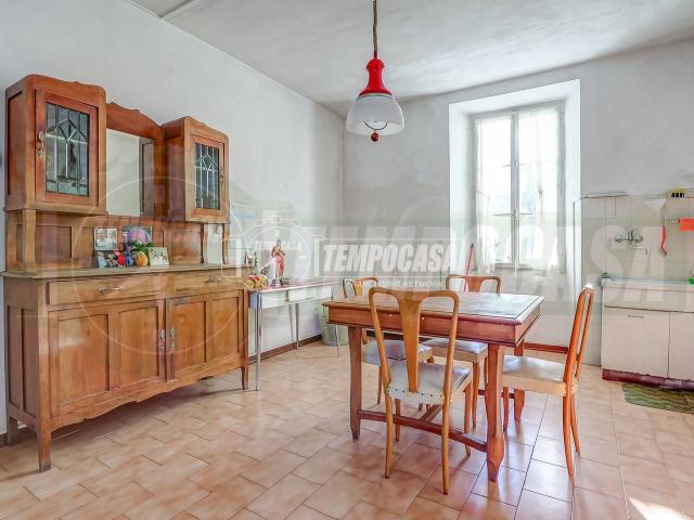 Casa indipendente in vendita a Leggiuno