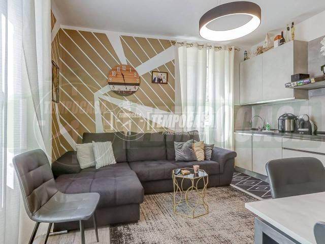 Casa indipendente in vendita a Leggiuno