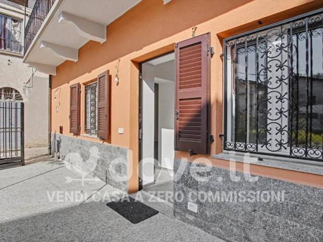 Casa indipendente in vendita a Leggiuno VA