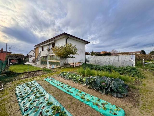 Casa indipendente in vendita a Legnago VR