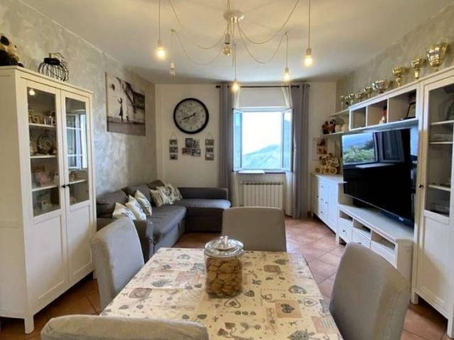 Casa indipendente in vendita a Leivi GE