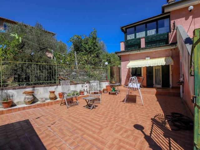 Casa indipendente in vendita a Leivi GE