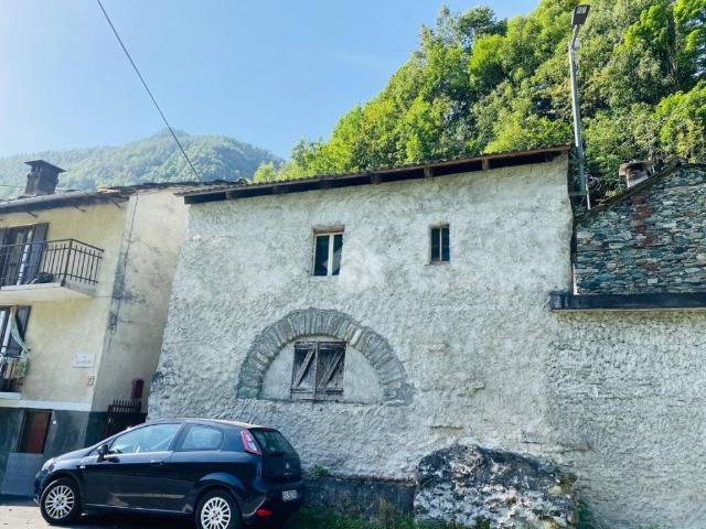 Casa indipendente in vendita a Lemie TO