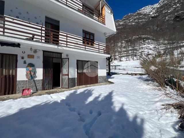 Casa indipendente in vendita a Lemie TO