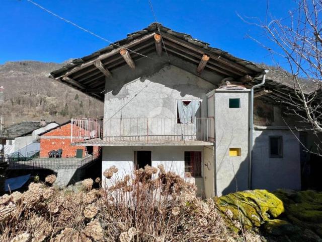 Casa indipendente in vendita a Lemie TO