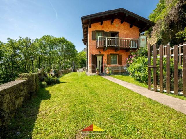 Casa indipendente in vendita a Lemma, Rossana