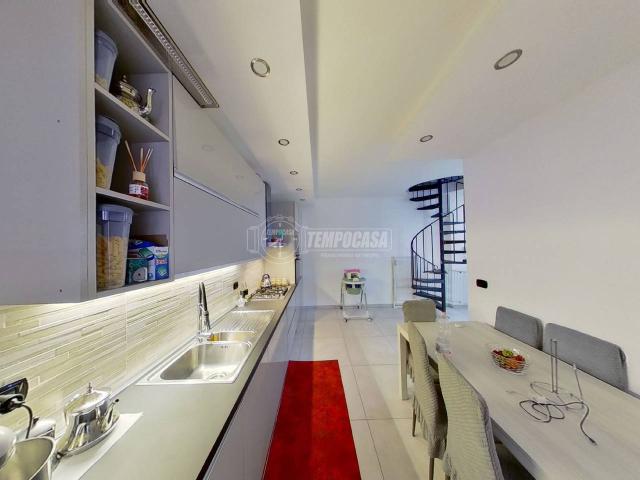 Casa indipendente in vendita a Lentate Sul Seveso