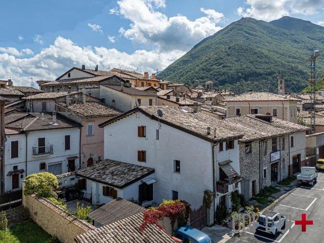 Casa indipendente in vendita a Leonessa RI