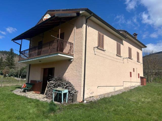 Casa indipendente in vendita a Leonessa RI