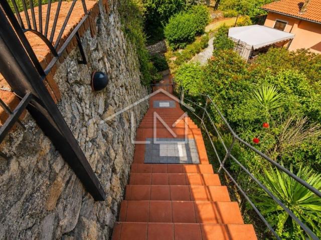 Casa indipendente in vendita a Lerici, Pozzuolo