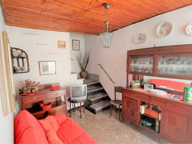 Casa indipendente in vendita a Lerma AL