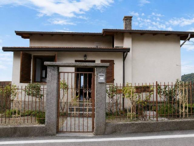 Casa indipendente in vendita a Lesa NO