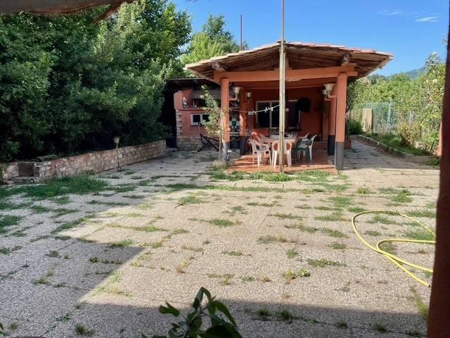 Casa indipendente in vendita a Lesegno CN