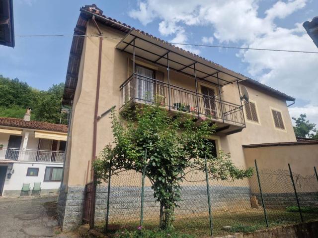 Casa indipendente in vendita a Lesegno CN