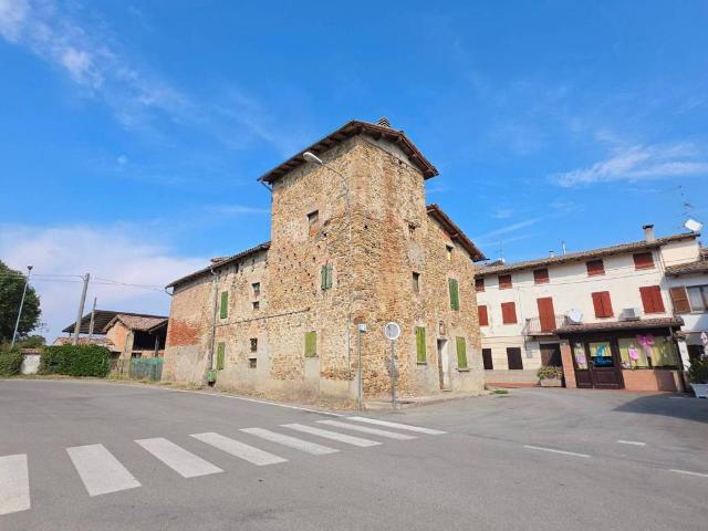 Casa indipendente in vendita a Lesignano de' Bagni PR