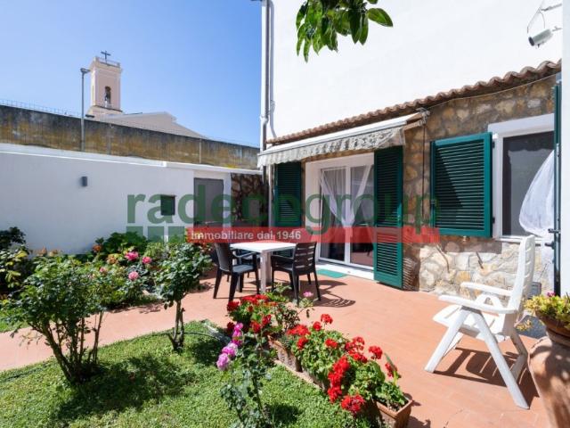 Casa indipendente in vendita a Livorno via del Parco, 1, Ardenza