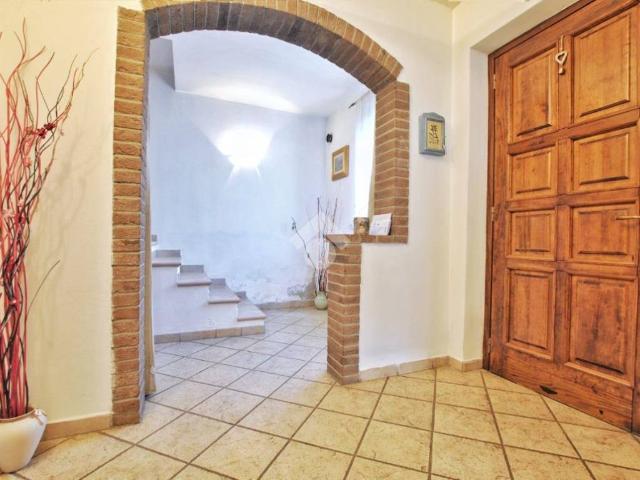 Casa indipendente in vendita a Livorno Ferraris VC