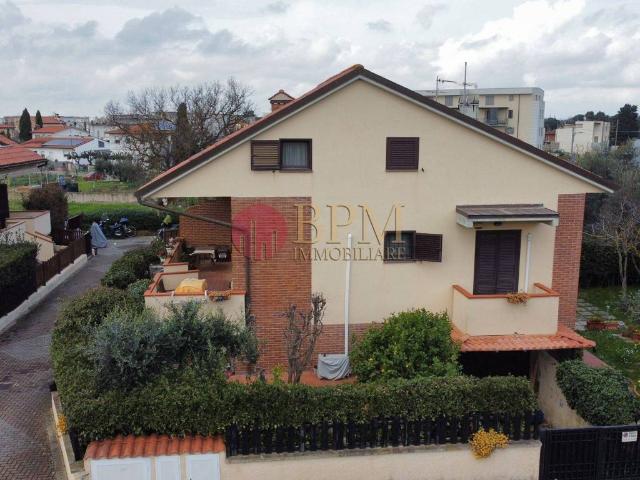 Villa in vendita a Livorno LI