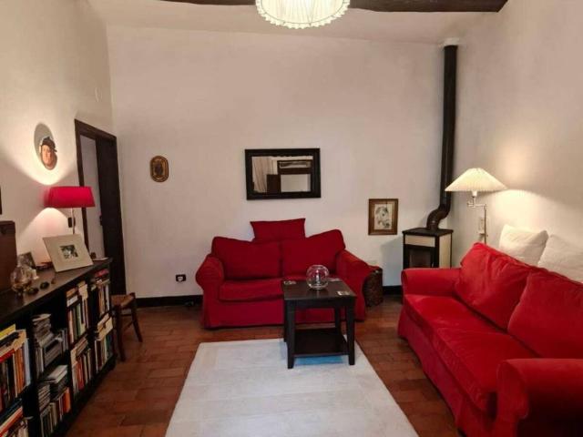 Casa indipendente in vendita a Licciana Nardi MS