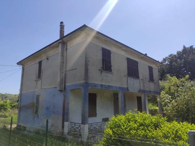 Casa indipendente in vendita a Licciana Nardi MS