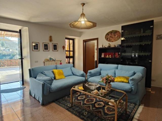Casa indipendente in vendita a Licciana Nardi MS
