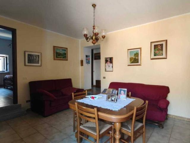 Casa indipendente in vendita a Licciana Nardi MS