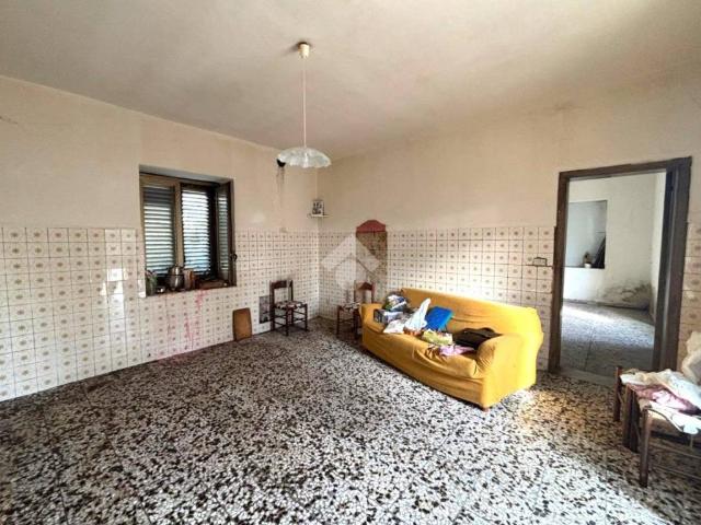 Casa indipendente in vendita a Limatola BN