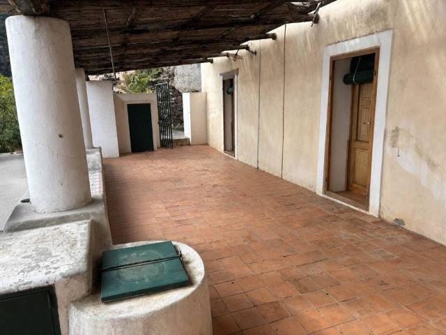 Casa indipendente in vendita a Lipari ME