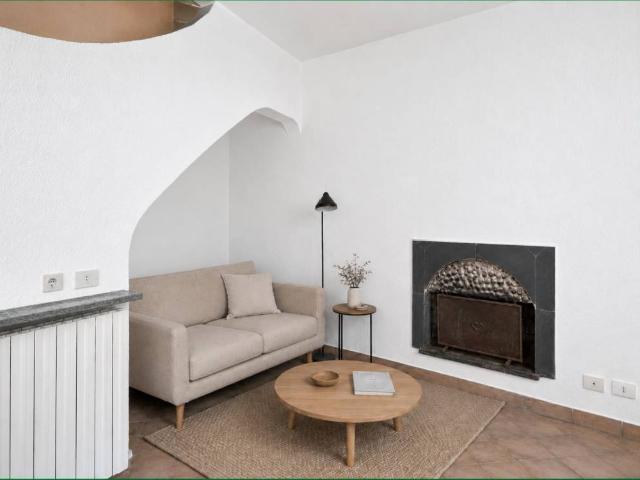 Casa indipendente in vendita a Luvinate VA