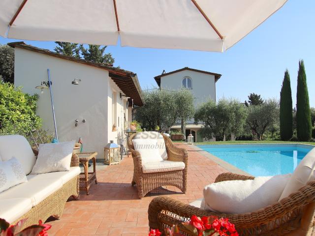 Casa indipendente in vendita a Lucca