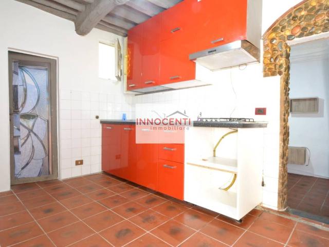 Casa indipendente in vendita a Lucca LU