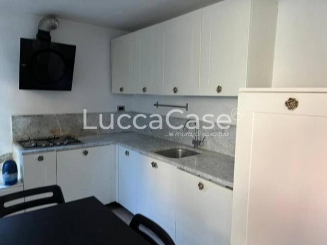 Casa indipendente in vendita a Lucca LU
