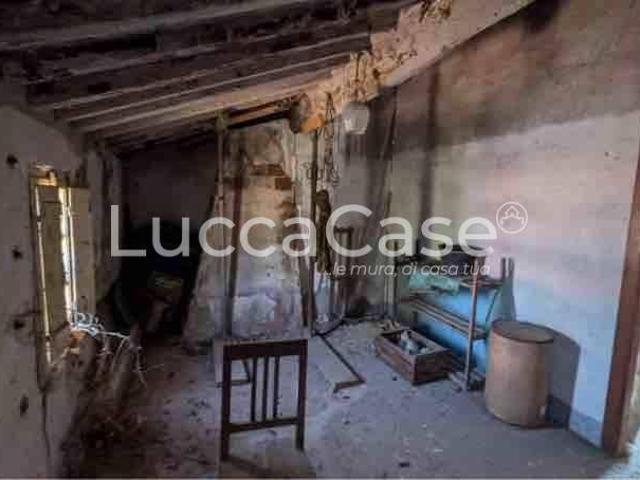 Casa indipendente in vendita a Lucca LU
