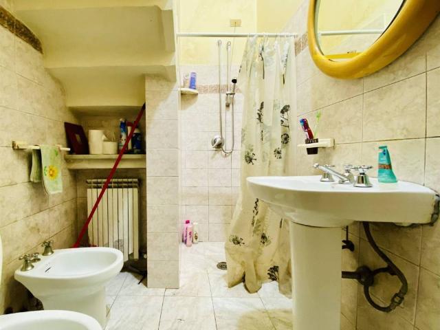 Casa indipendente in vendita a Lucca LU