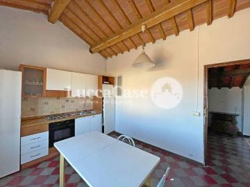 Casa indipendente in vendita a Lucca LU