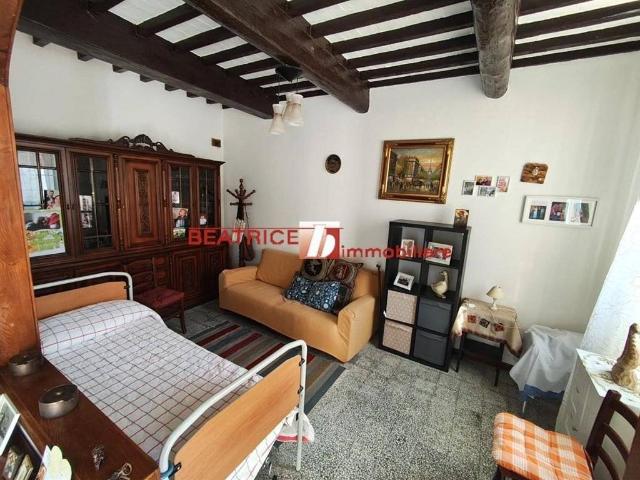 Casa indipendente in vendita a Lucca LU