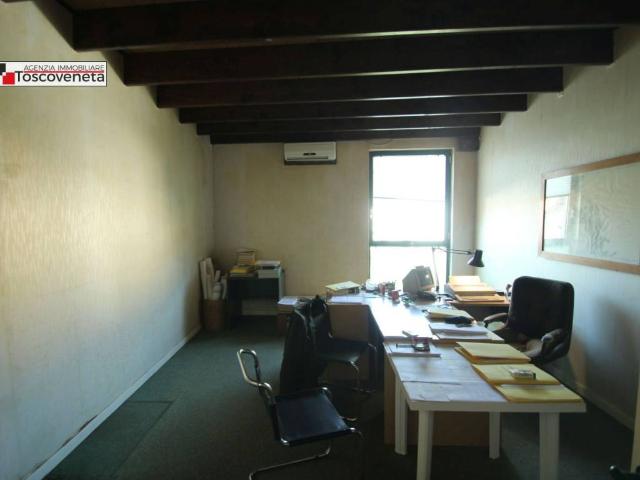 Casa indipendente in vendita a Lucca LU