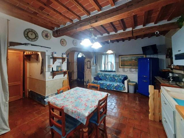 Casa indipendente in vendita a Lucca LU