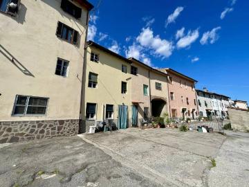 Casa indipendente in vendita a Lucca LU