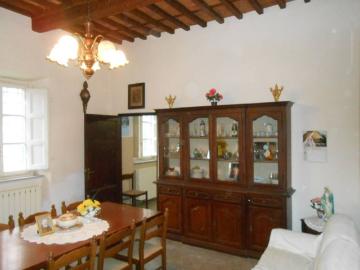 Casa indipendente in vendita a Lucca LU