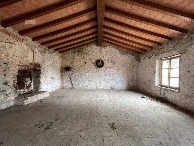 Casa indipendente in vendita a Lucca LU