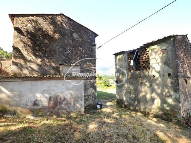 Casa indipendente in vendita a Lucca LU