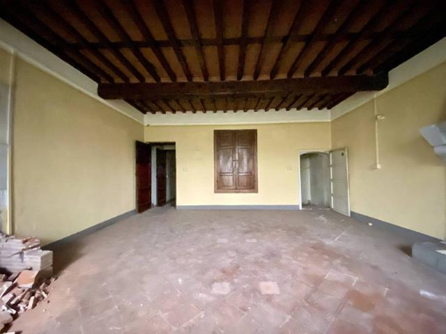Casa indipendente in vendita a Lucca LU
